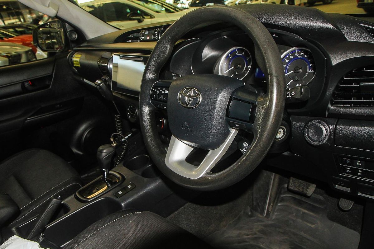 2016 Toyota Hilux SR GUN126R 4X4