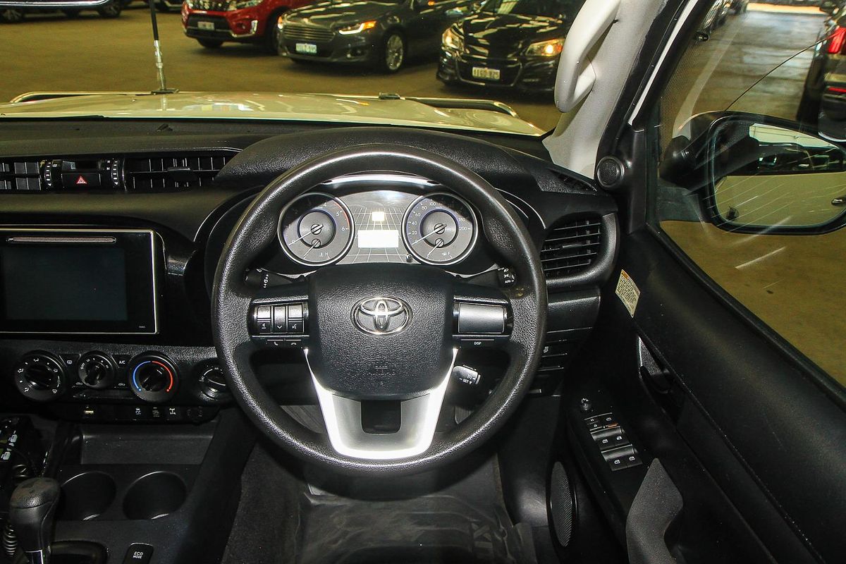 2016 Toyota Hilux SR GUN126R 4X4