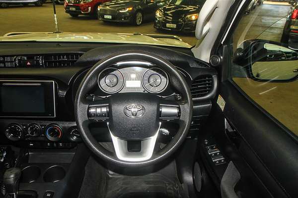2016 Toyota Hilux SR GUN126R 4X4