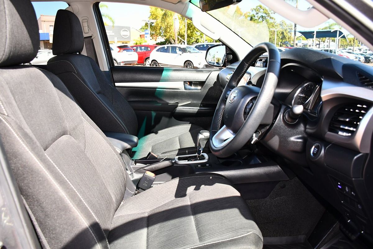 2021 Toyota Hilux SR5 GUN126R 4X4