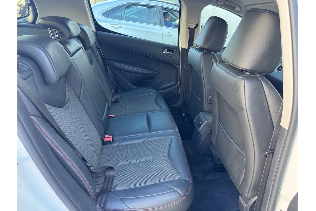 2013 Peugeot 308 Allure T7