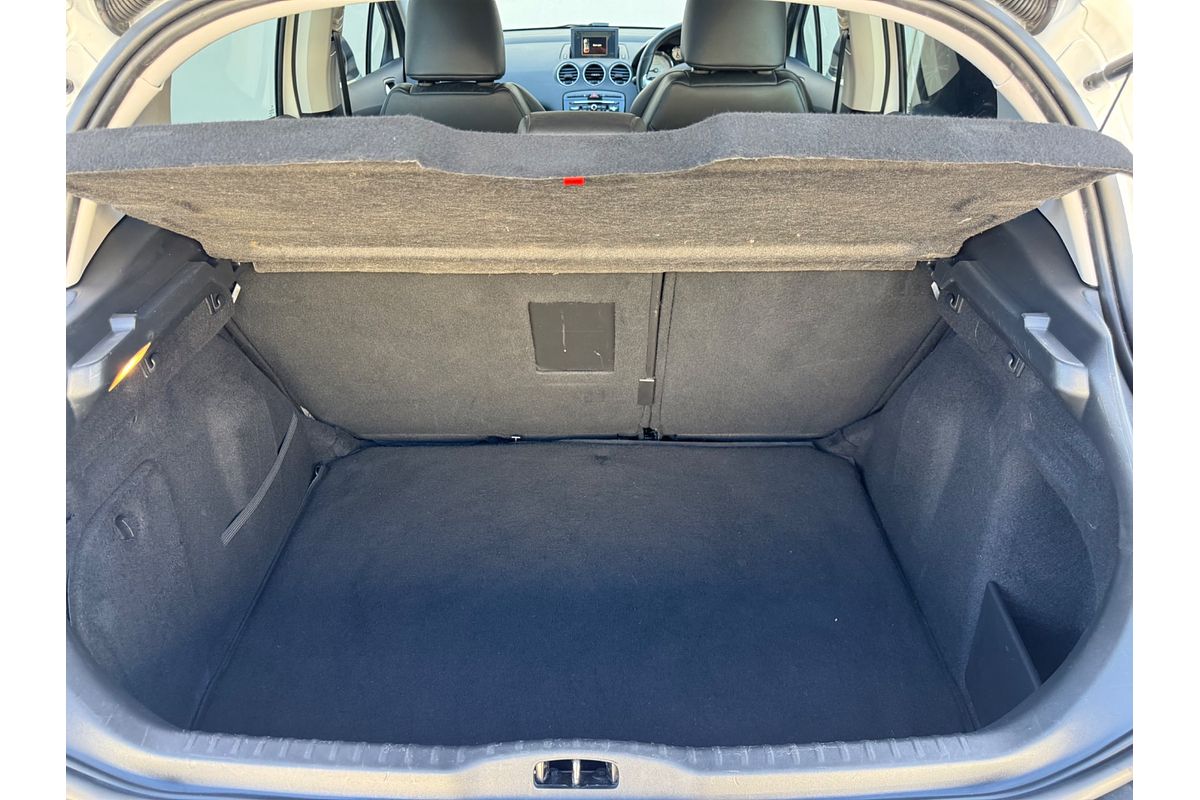 2013 Peugeot 308 Allure T7