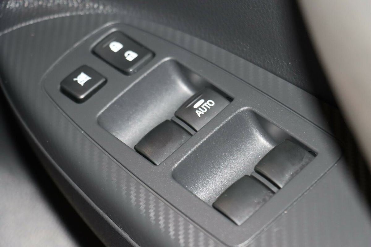 2024 Mitsubishi Eclipse Cross ES YB