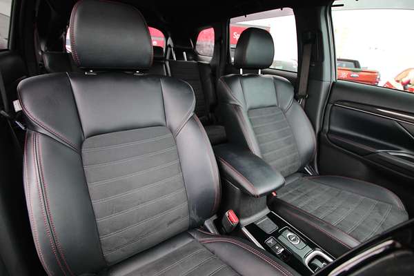2020 Mitsubishi Outlander Black Edition ZL