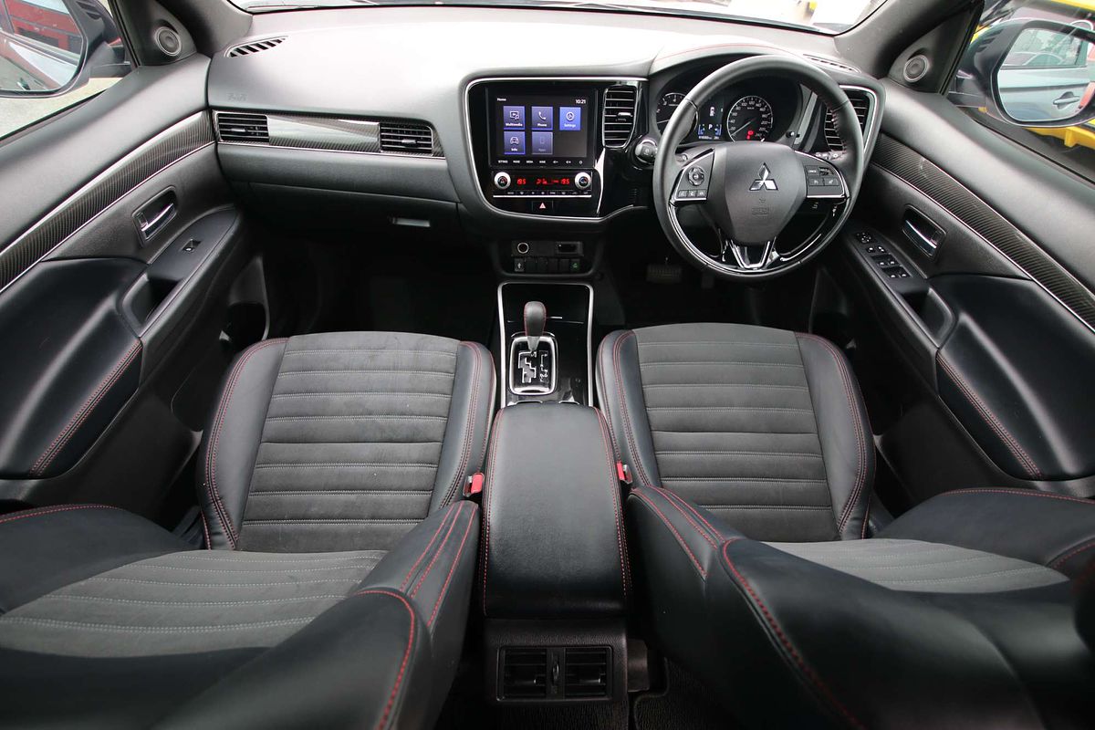 2020 Mitsubishi Outlander Black Edition ZL