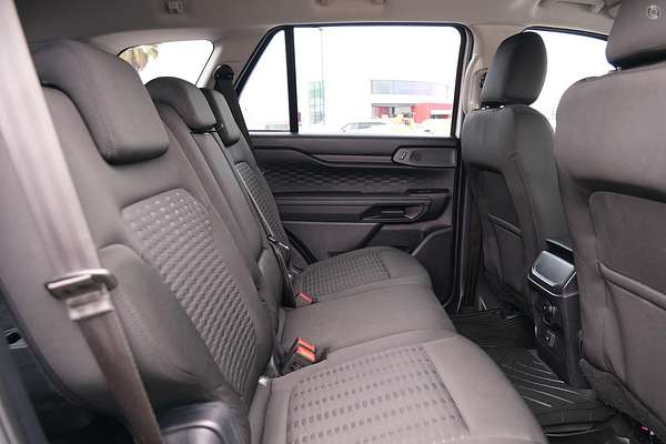 2025 Ford Everest Ambiente