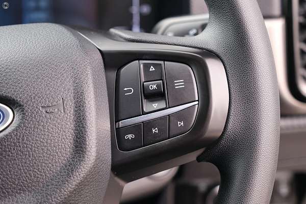 2025 Ford Everest Ambiente