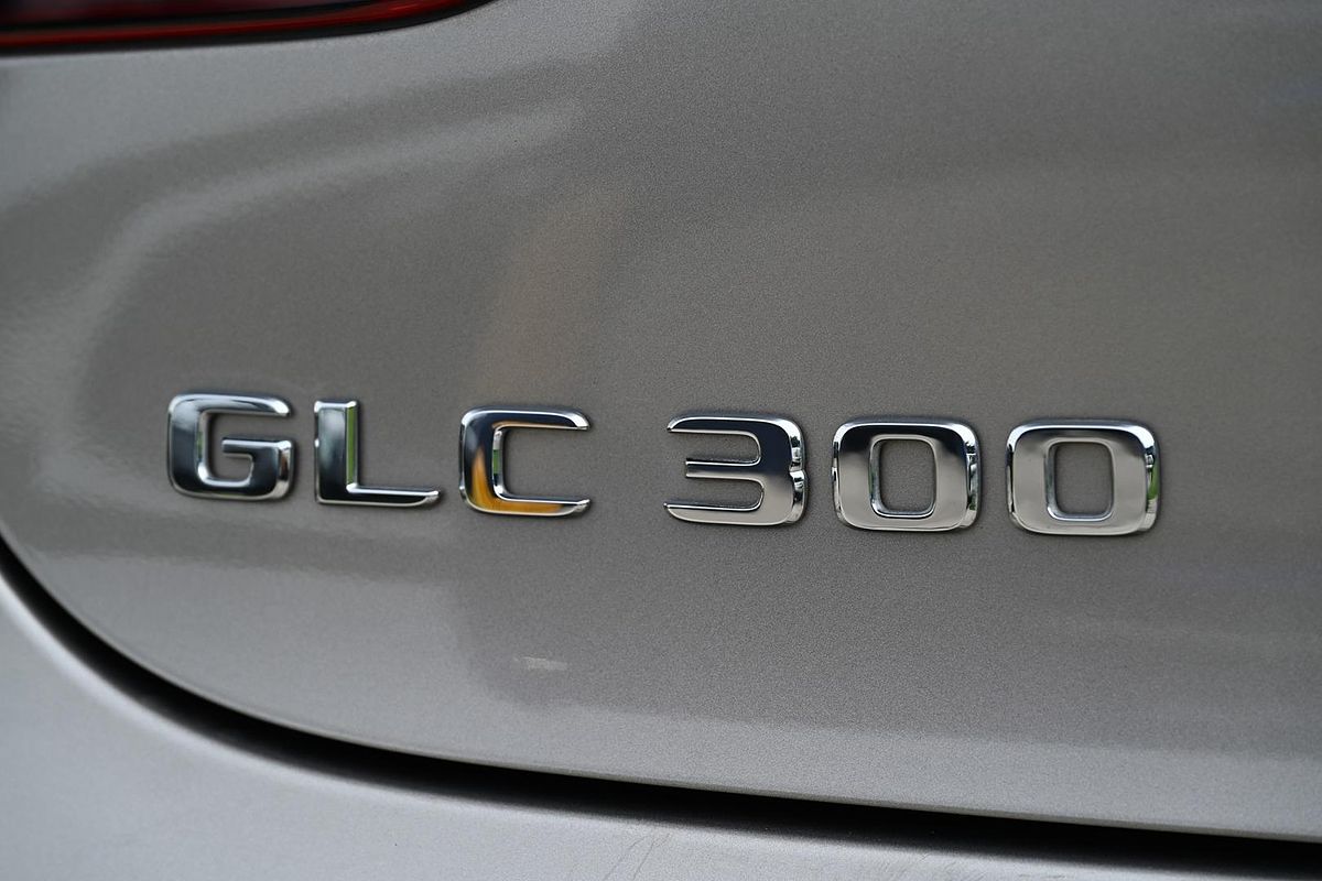 2022 Mercedes-Benz GLC-Class GLC300 X254