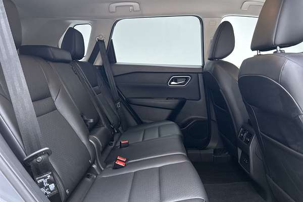 2023 Nissan X-TRAIL ST-L T33