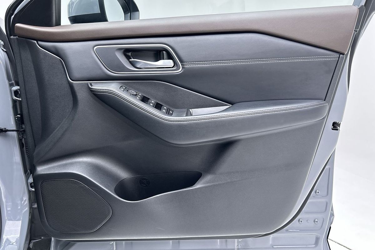 2023 Nissan X-TRAIL ST-L T33