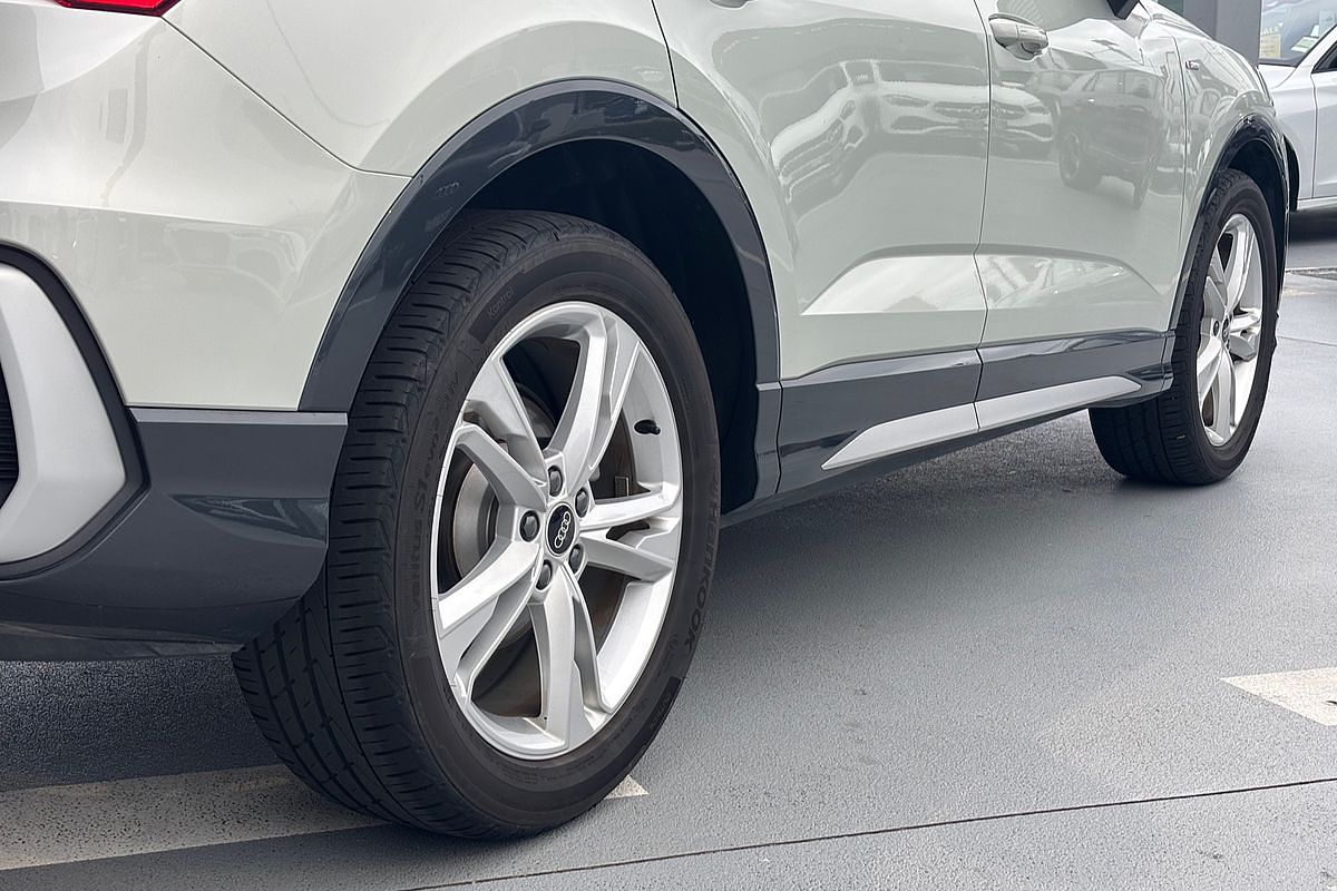 2023 Audi Q3 35 TFSI S Line F3
