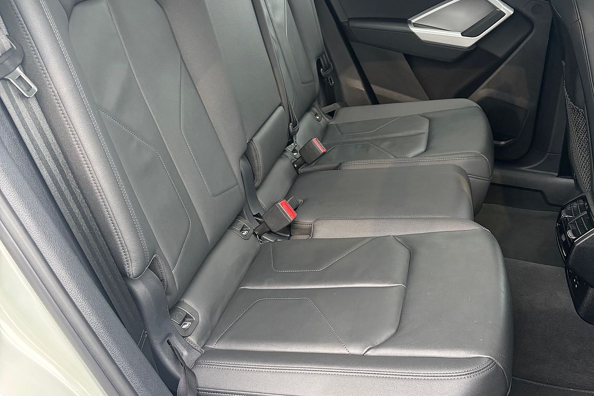 2023 Audi Q3 35 TFSI S Line F3