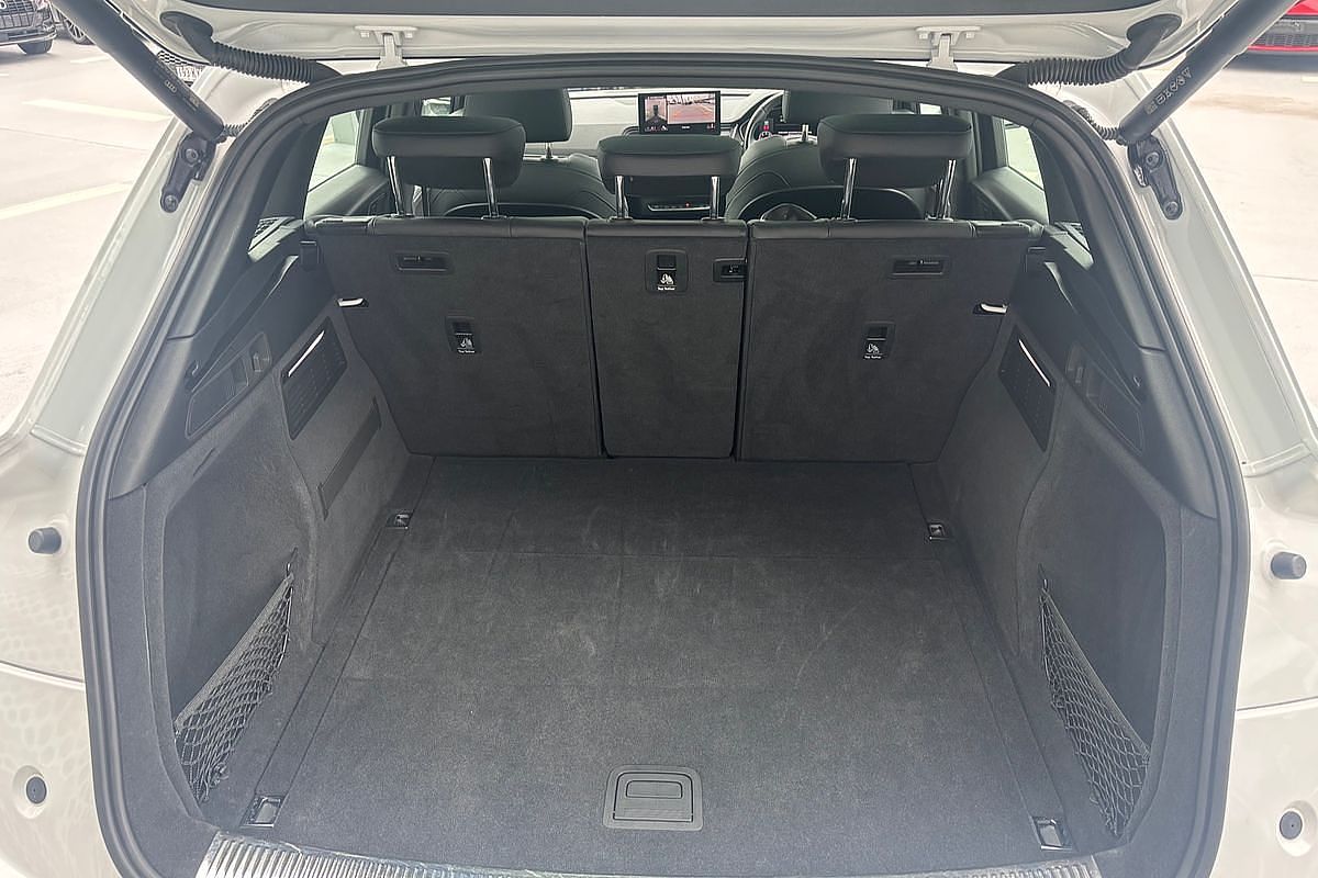 2023 Audi Q5 40 TDI Sport FY