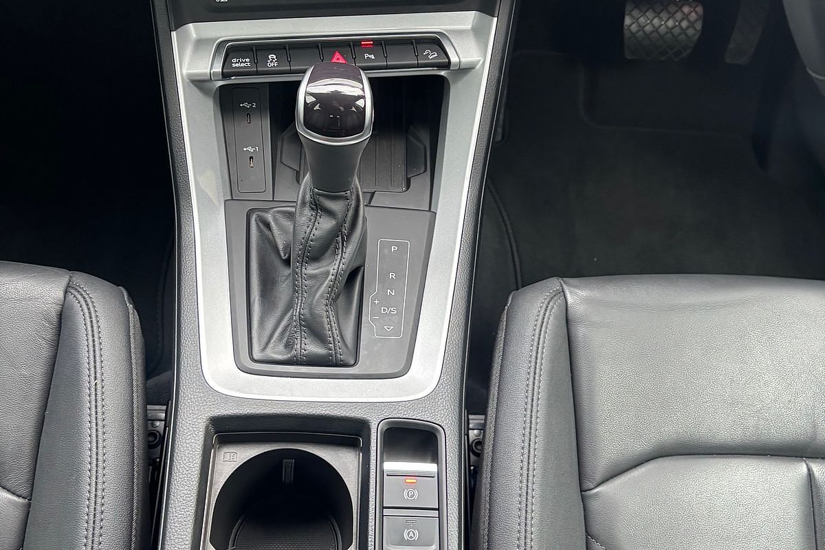 2023 Audi Q3 35 TFSI S Line F3