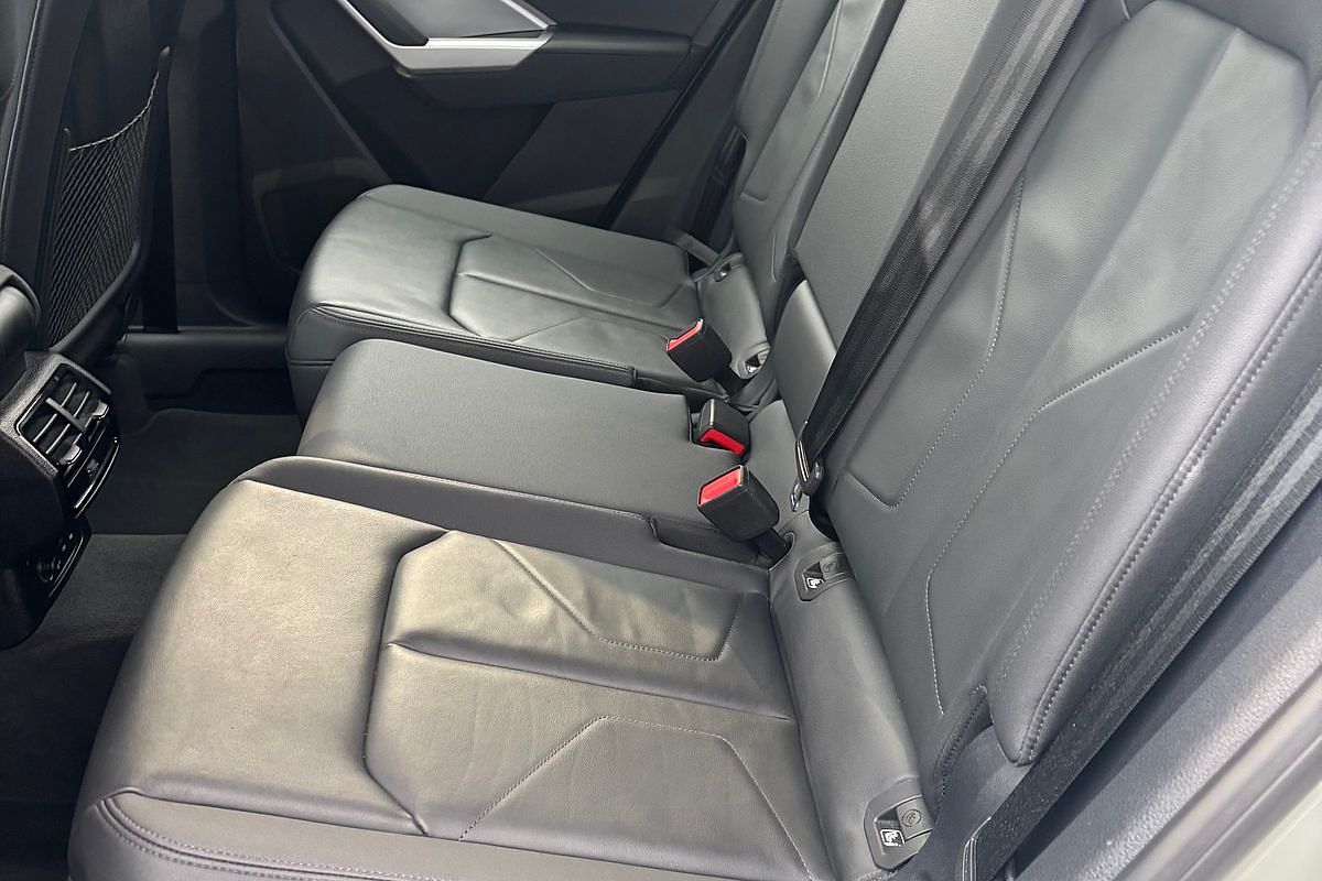 2023 Audi Q3 35 TFSI S Line F3