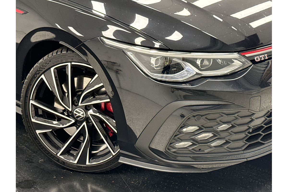 2023 Volkswagen Golf GTI 8