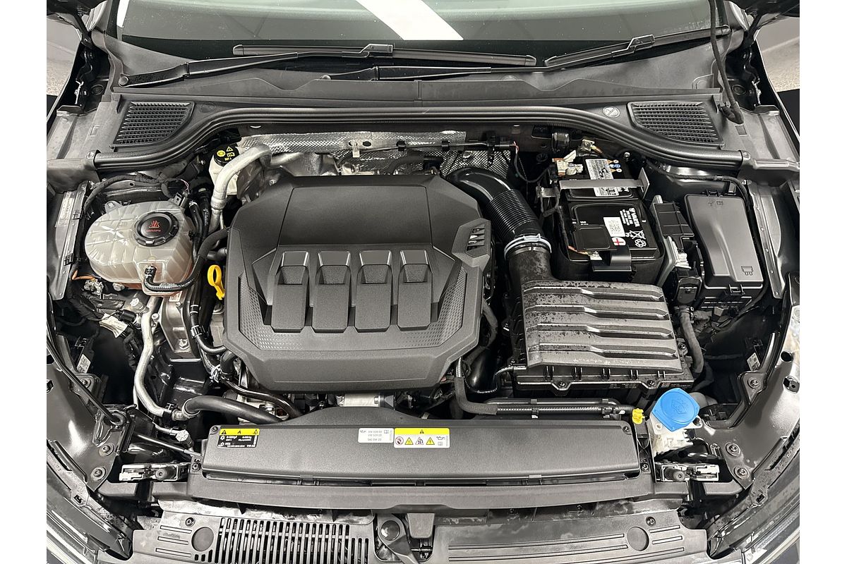 2023 Volkswagen Golf GTI 8