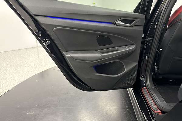 2023 Volkswagen Golf GTI 8
