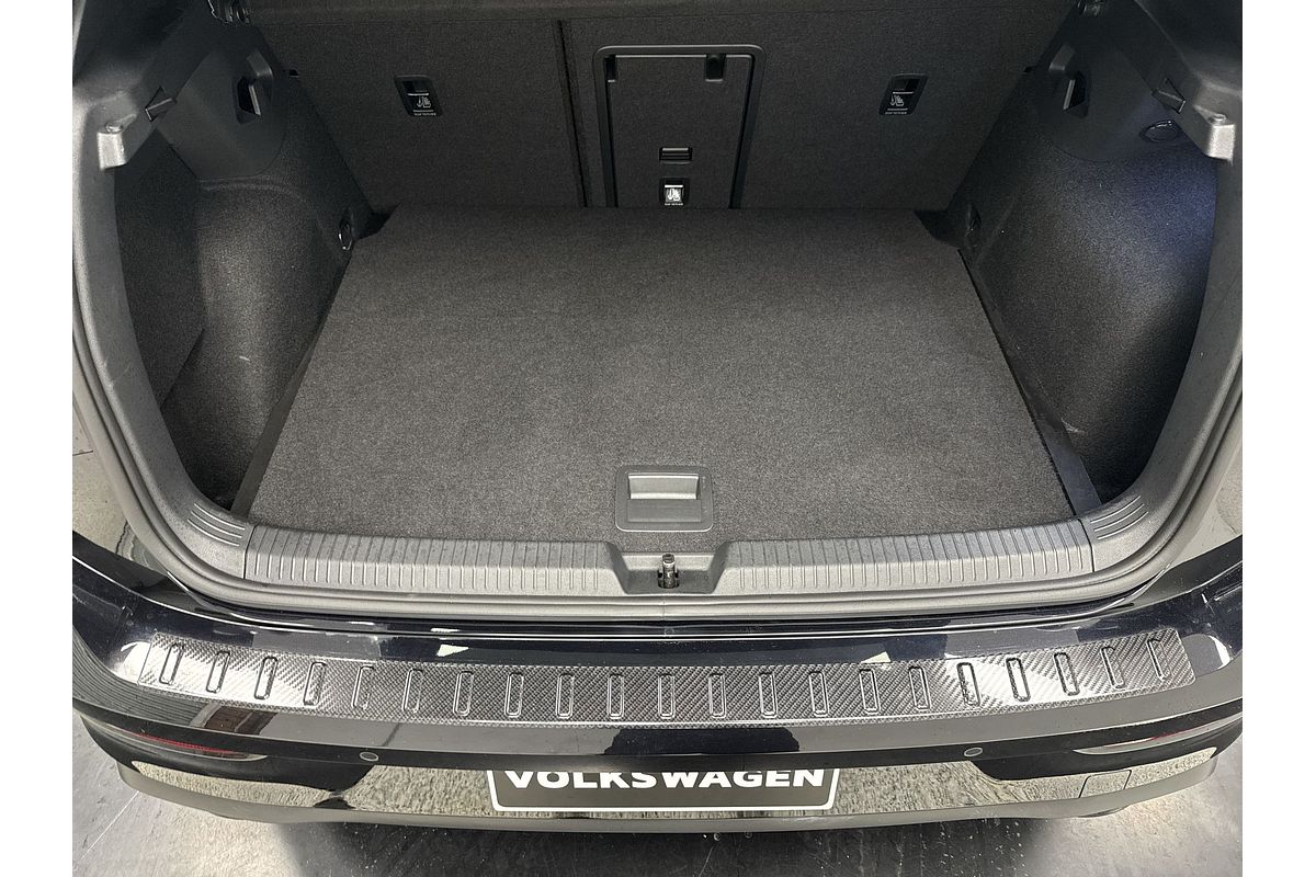 2023 Volkswagen Golf GTI 8