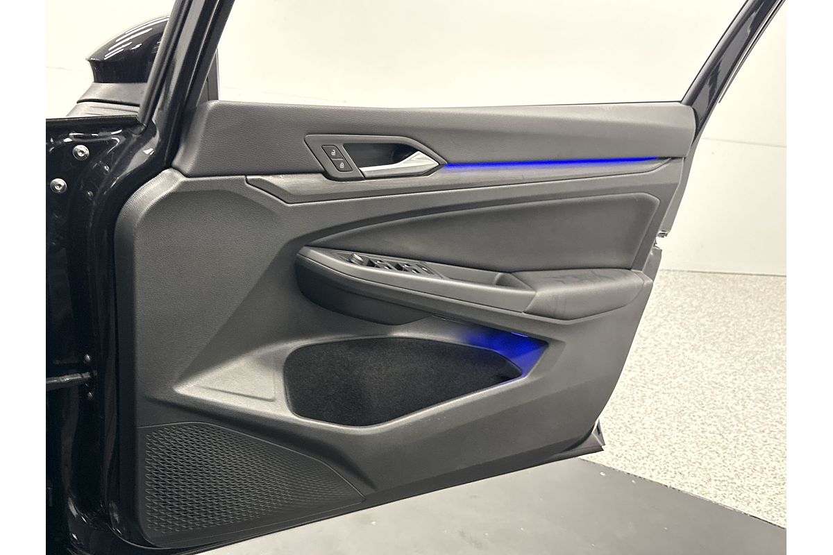 2023 Volkswagen Golf GTI 8