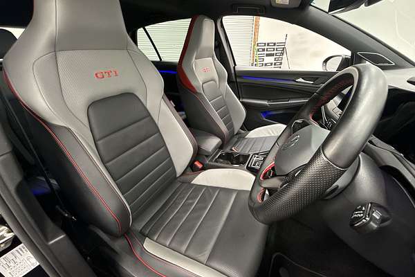 2023 Volkswagen Golf GTI 8