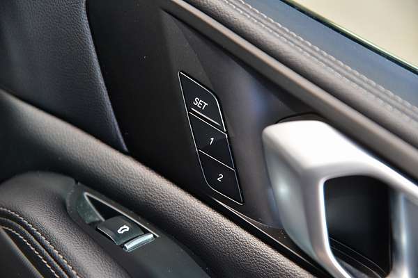 2022 BMW X5 xDrive30d M Sport G05