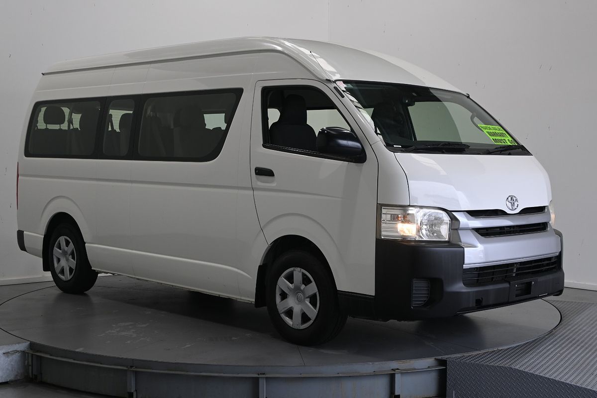 2017 Toyota Hiace bus 7N41130D0