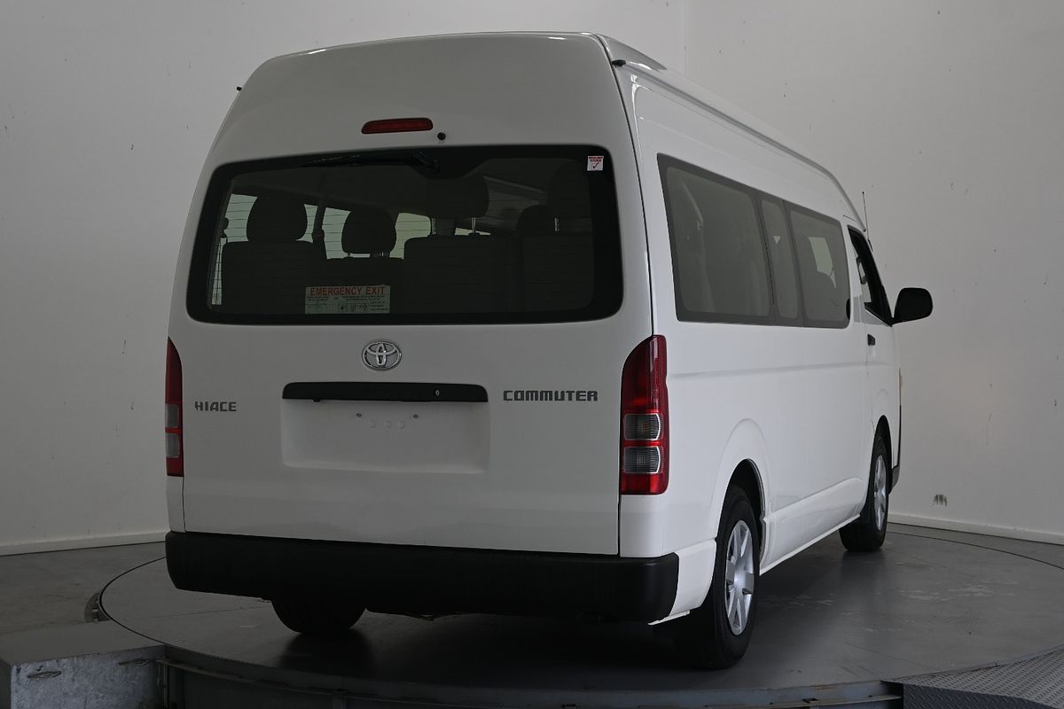 2017 Toyota Hiace bus 7N41130D0