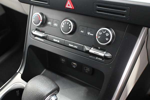 2023 Kia Carnival S KA4