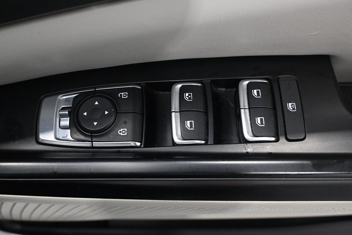 2023 Kia Carnival S KA4