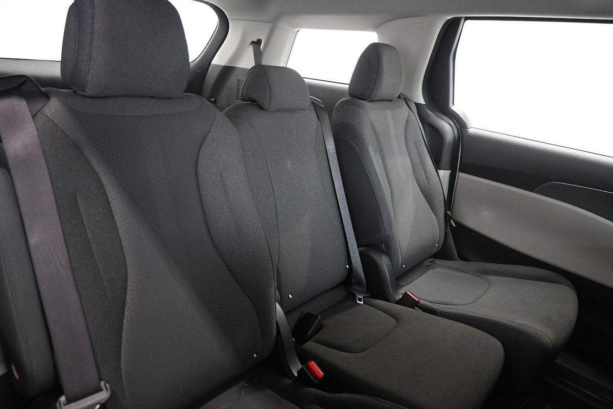 2023 Kia Carnival S KA4