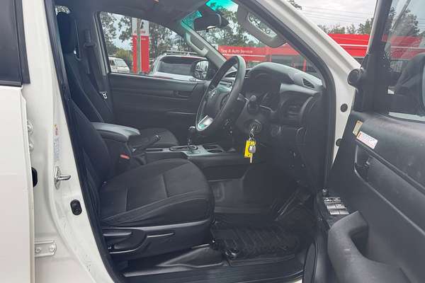 2019 Toyota Hilux SR GUN126R 4X4