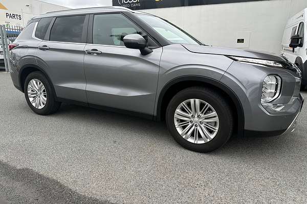 2022 Mitsubishi Outlander LS ZM