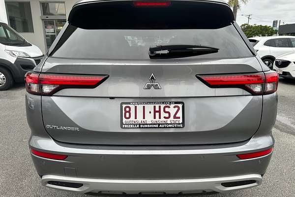 2022 Mitsubishi Outlander LS ZM