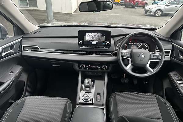 2022 Mitsubishi Outlander LS ZM