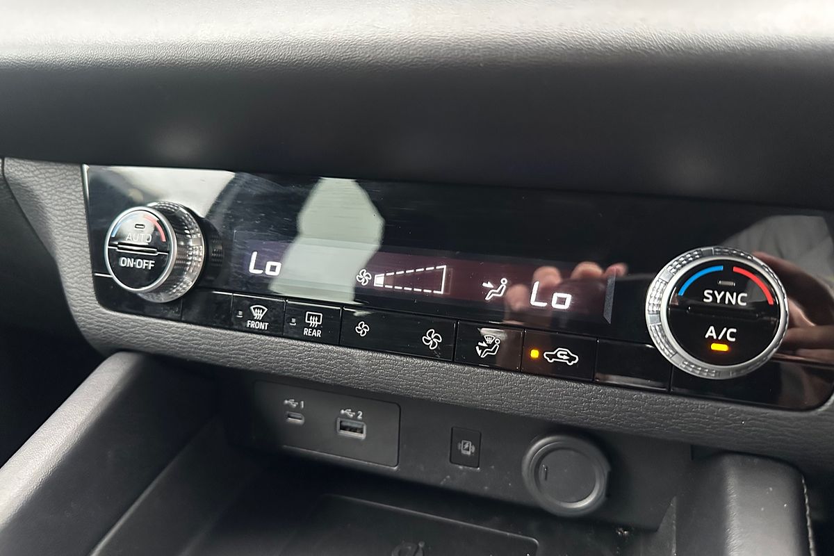 2022 Mitsubishi Outlander LS ZM