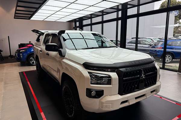 2024 Mitsubishi Triton GLX MV 4X4