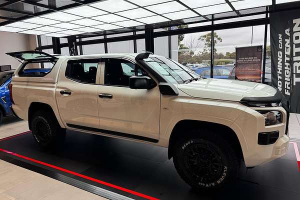 2024 Mitsubishi Triton GLX MV 4X4