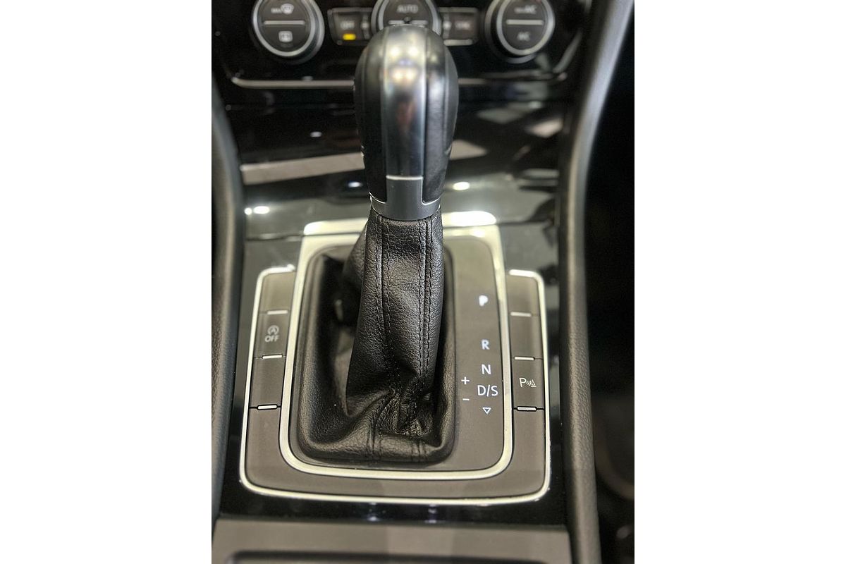 2014 Volkswagen Golf 103TSI Highline 7