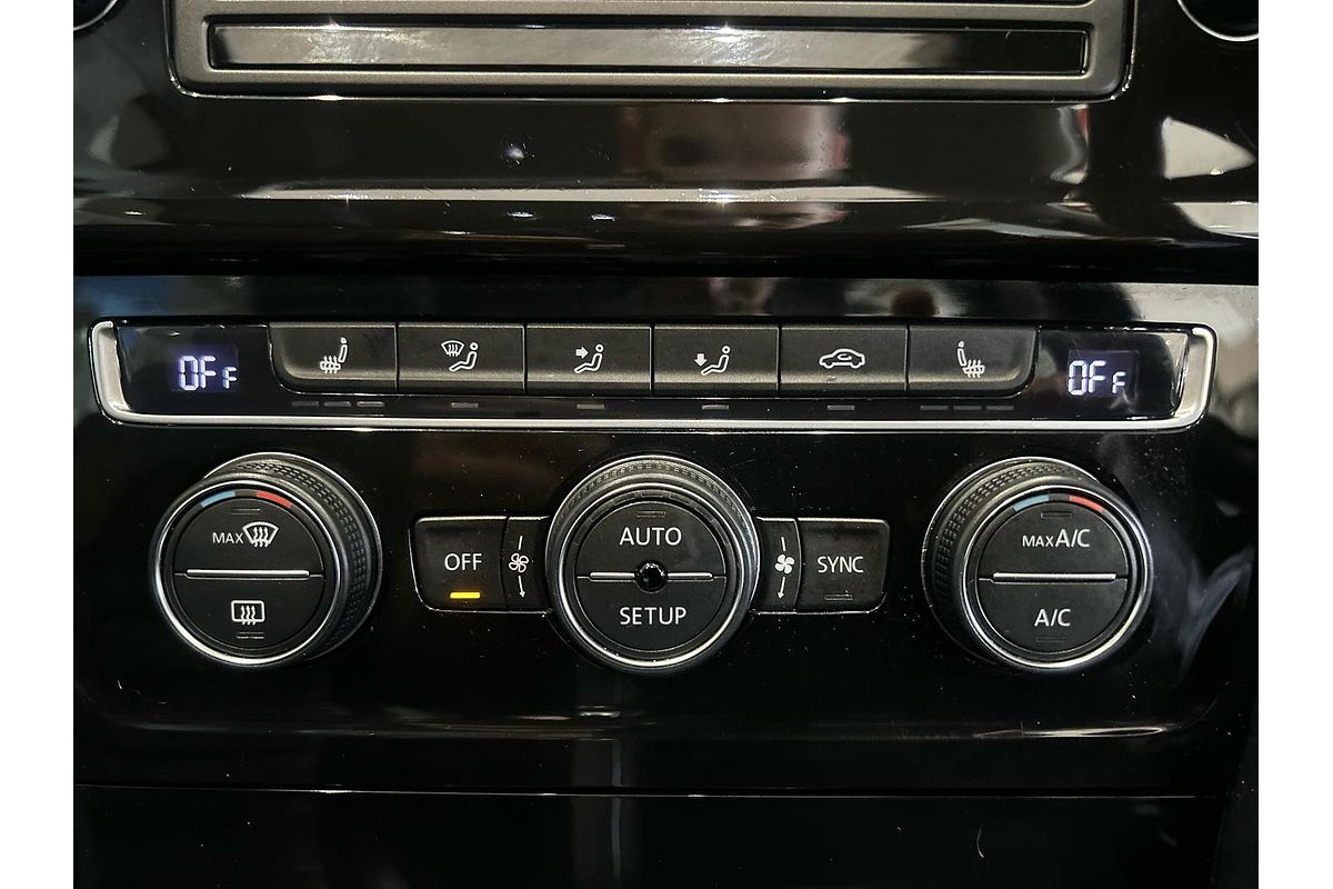 2014 Volkswagen Golf 103TSI Highline 7