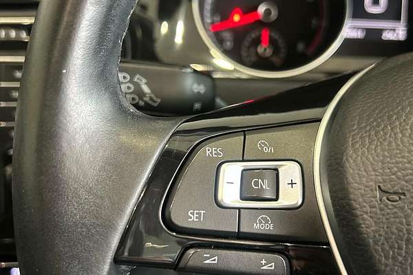 2014 Volkswagen Golf 103TSI Highline 7