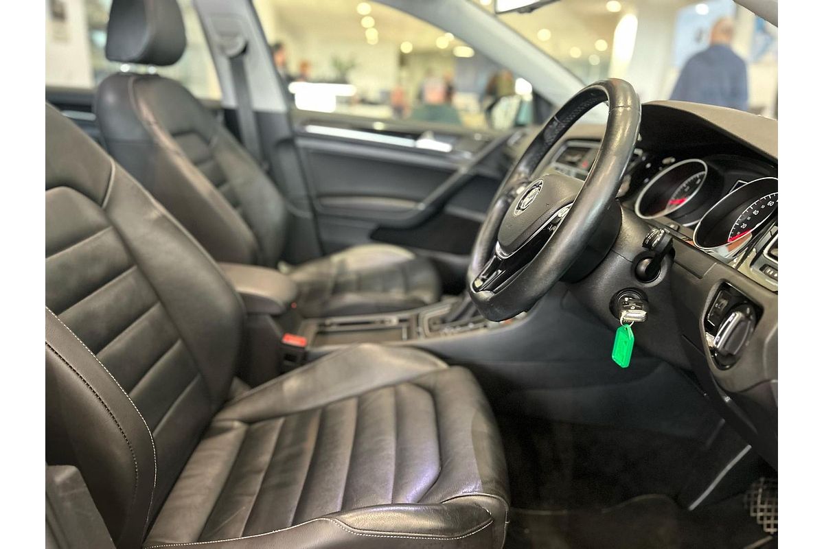 2014 Volkswagen Golf 103TSI Highline 7