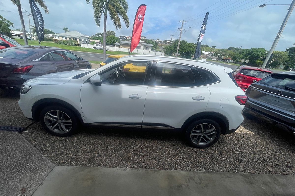 2024 MG HS Excite SAS23