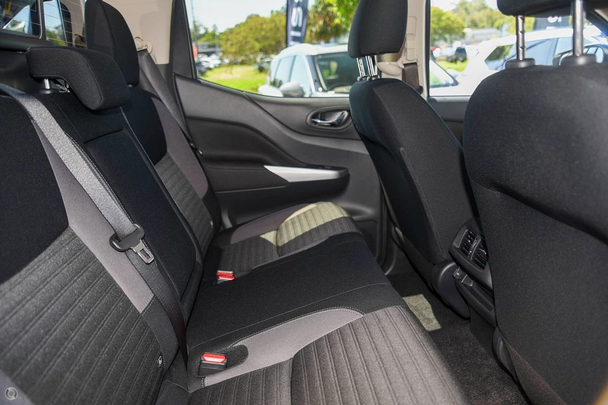 2024 Nissan Navara Black Edition D23 4X4