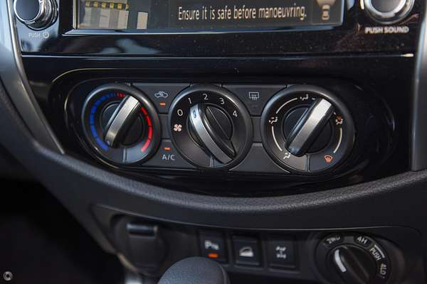 2024 Nissan Navara Black Edition D23 4X4