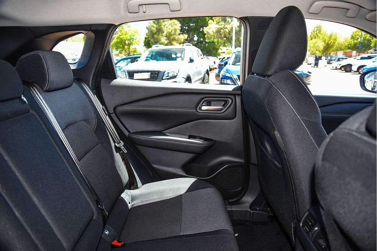 2024 Nissan QASHQAI ST+ J12