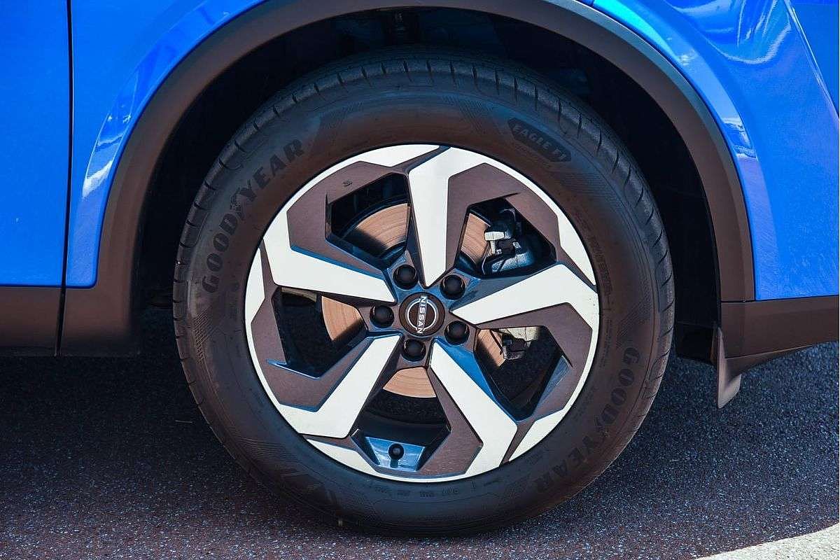 2024 Nissan QASHQAI ST+ J12