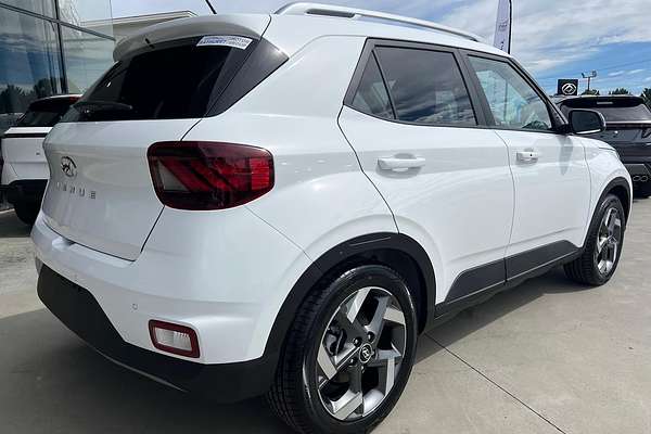 2024 Hyundai Venue Elite QX.V5