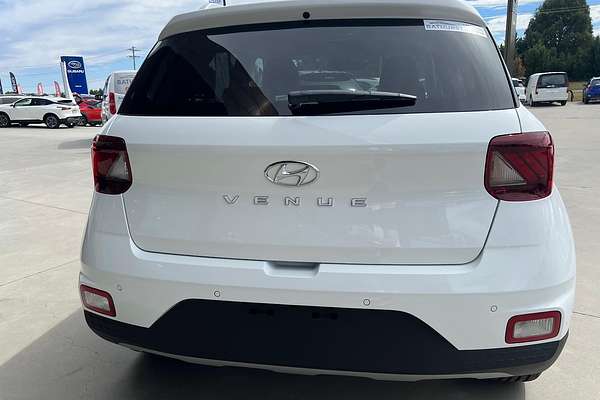 2024 Hyundai Venue Elite QX.V5