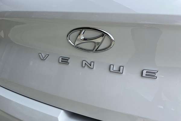 2024 Hyundai Venue Elite QX.V5